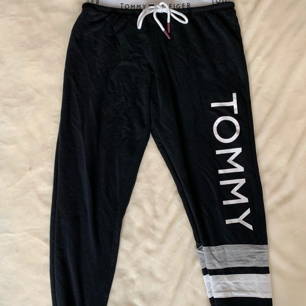 Tommy Hilfiger joggers
